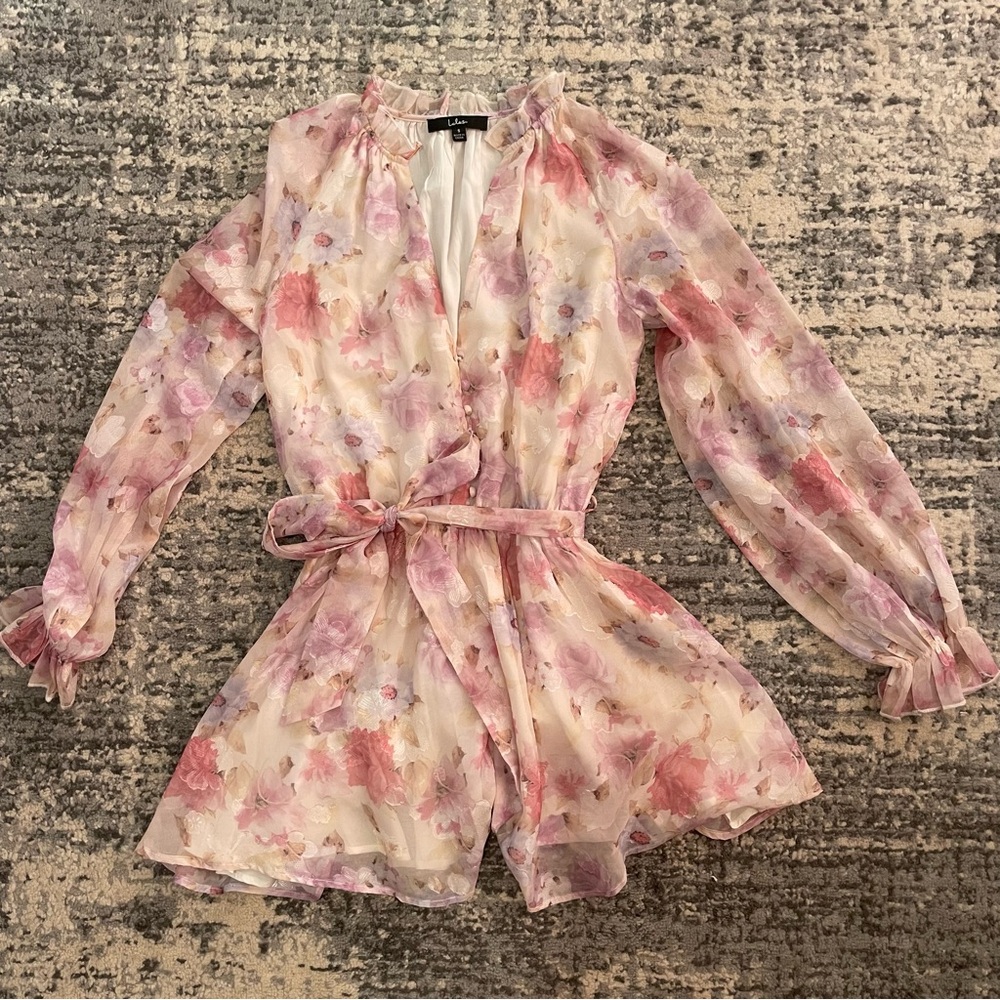 Lulus pink floral v-cut neckline romper